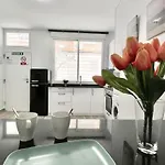 Tilos Suites-vialia * Málaga