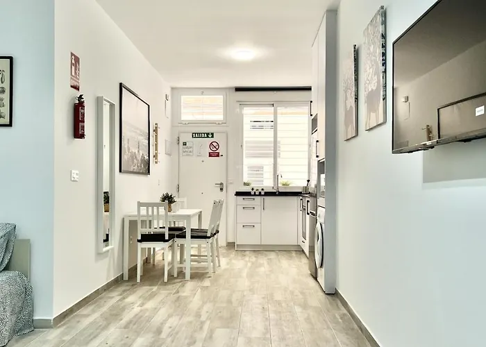 Tilos Suites-vialia Daire *